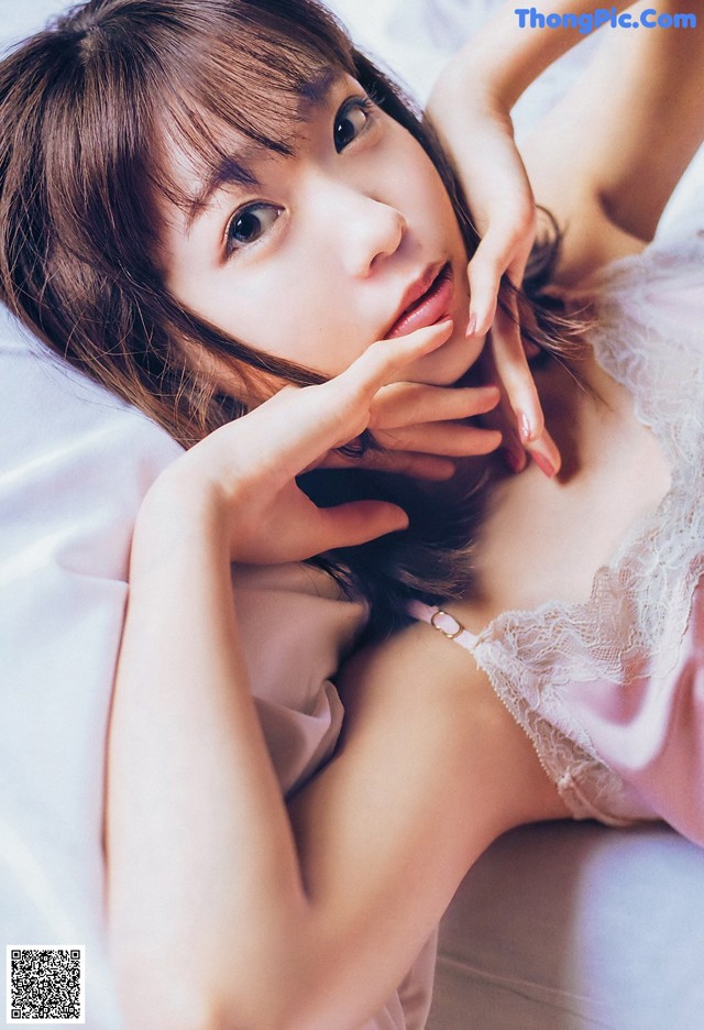 Shuka Saito 斉藤朱夏, Big Comic Spirits 2019 No.20 (ビッグコミックスピリッツ 2019年20号) No.aeb47b